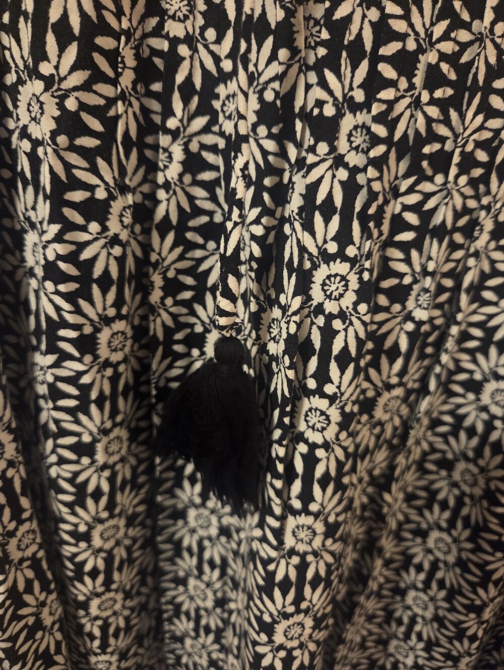 Old Navy Black and White Floral Button-Front Dress - Picture 4 of 5